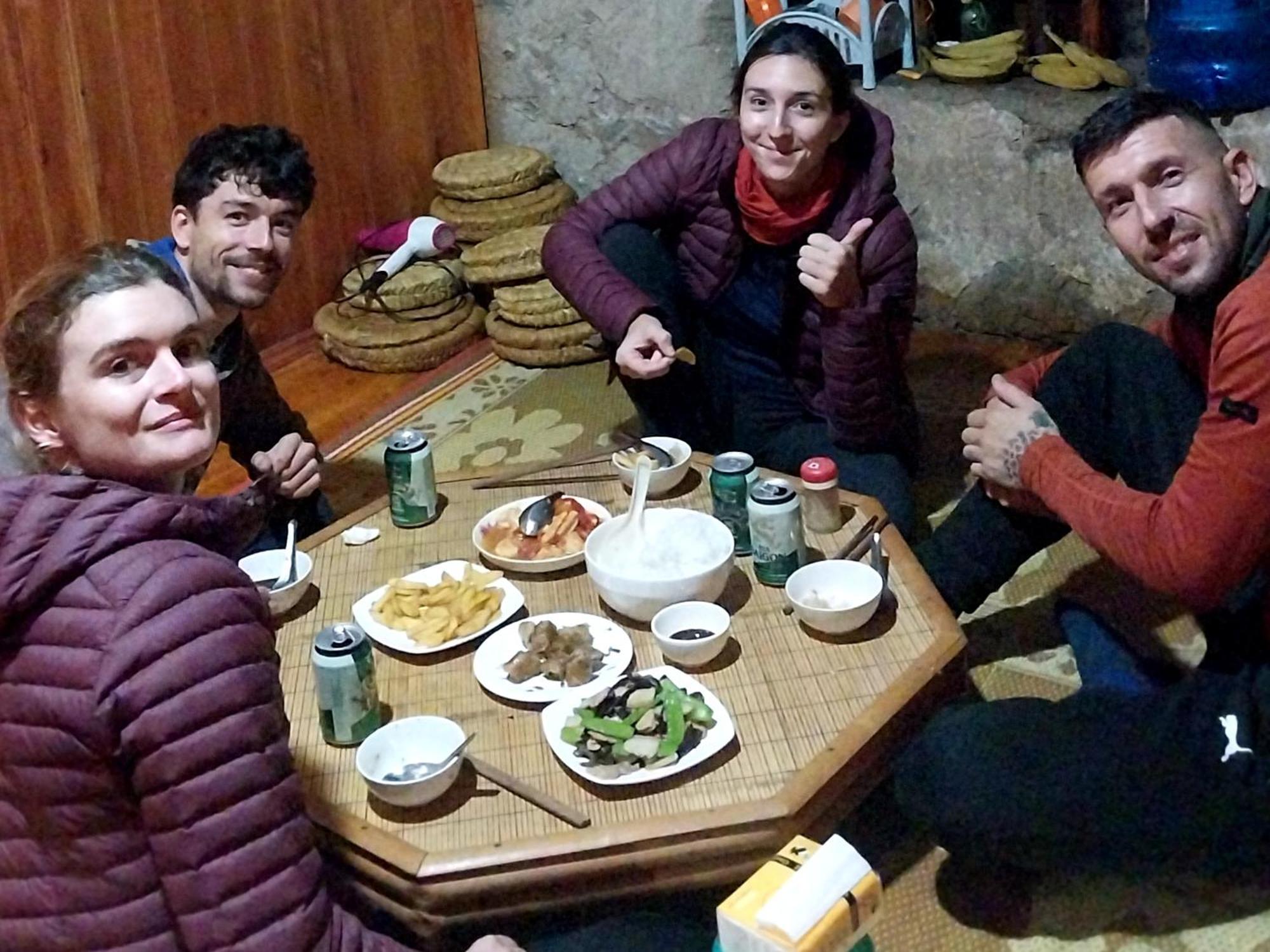 Trieu Hoan Homestay Каобанг Номер фото