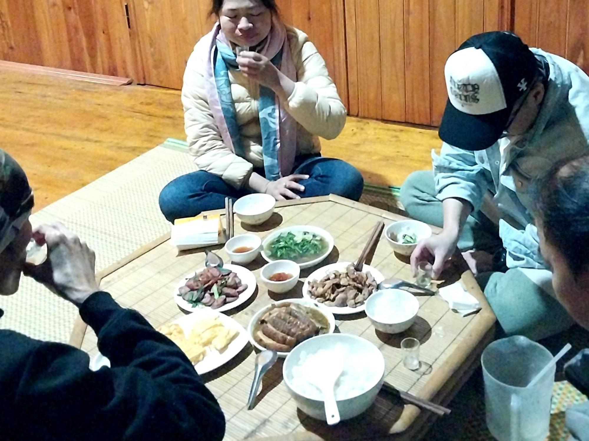 Trieu Hoan Homestay Каобанг Номер фото